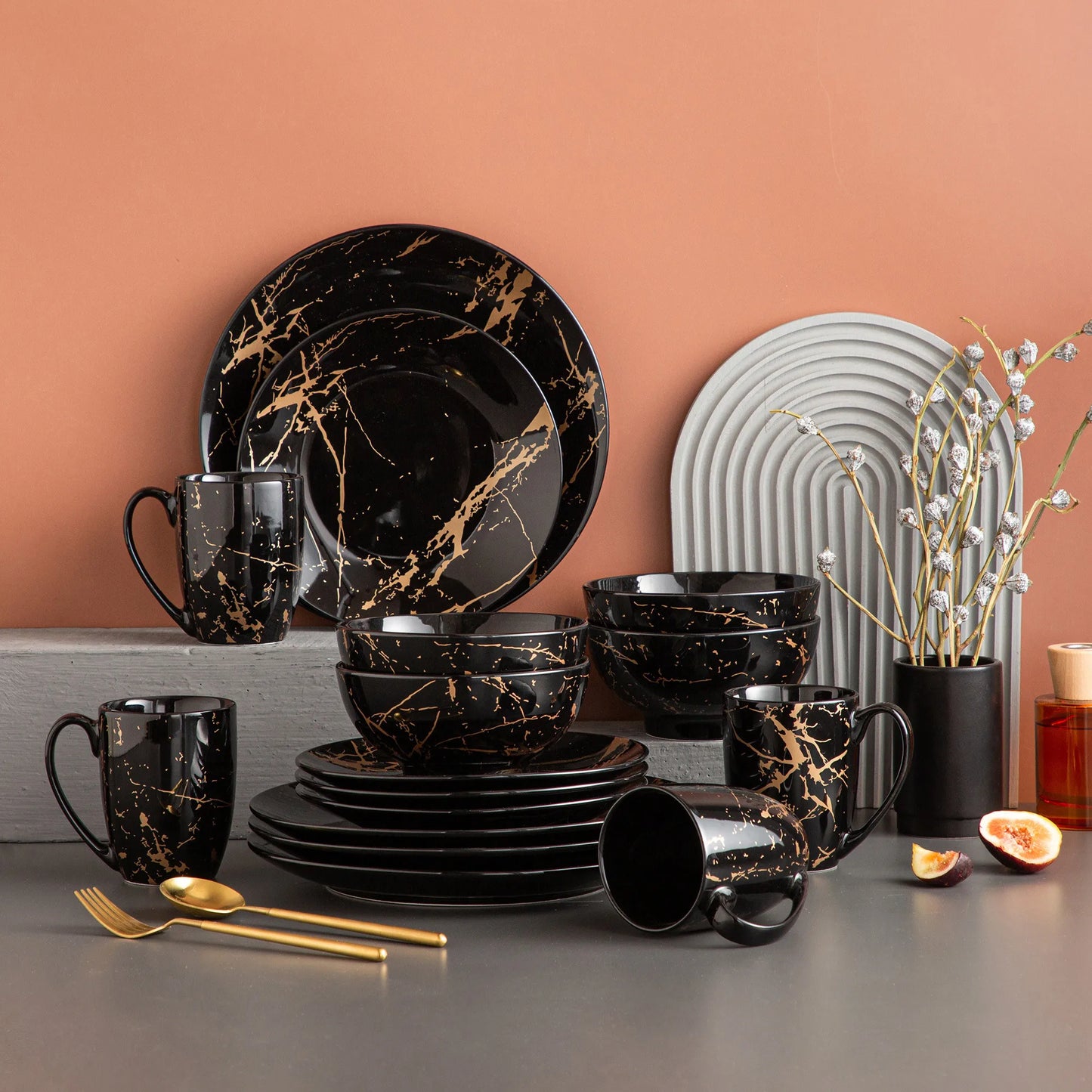 Alsterkeramik-Elegantes Porzellan-Geschirr-Set mit goldener Verzierung